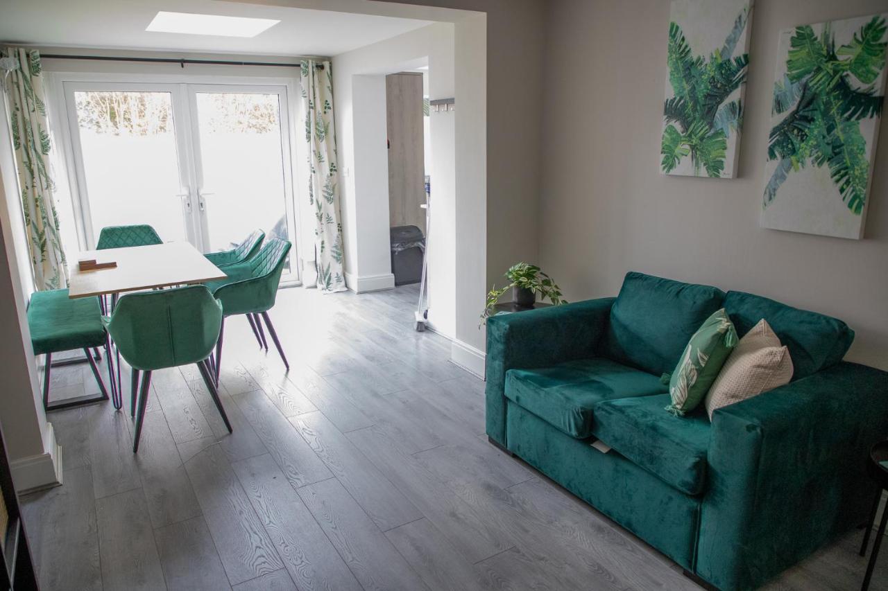 Wave Stays - Ground Floor Apartment - Outside Seating Area Cleveleys Exterior photo