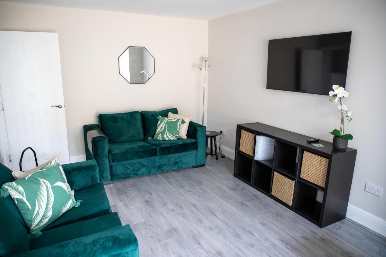 Wave Stays - Ground Floor Apartment - Outside Seating Area Cleveleys Exterior photo